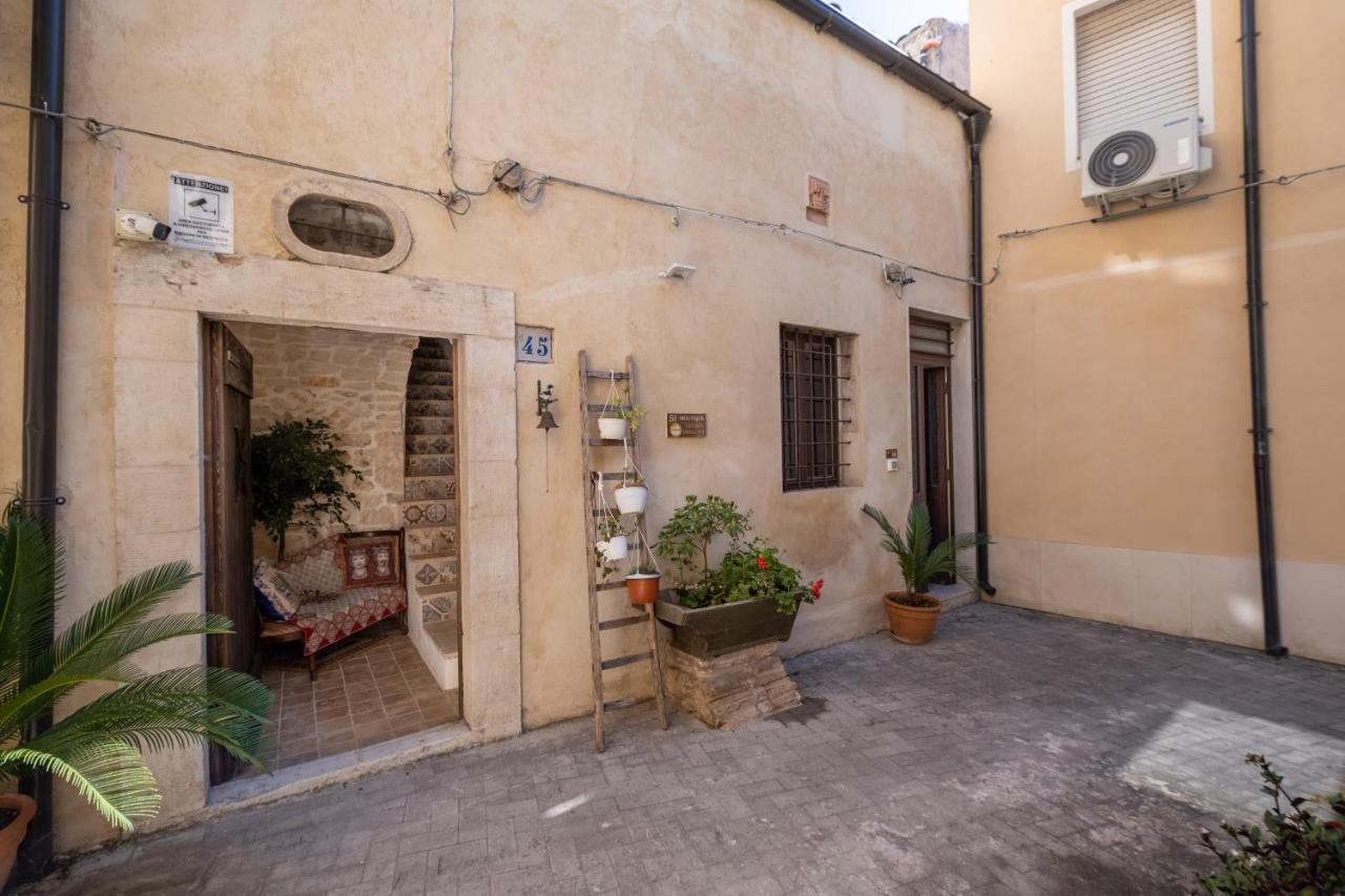Si-Moutique Le Case Degli Avi Barocche, Con Terrazza Panoramica موديكا المظهر الخارجي الصورة